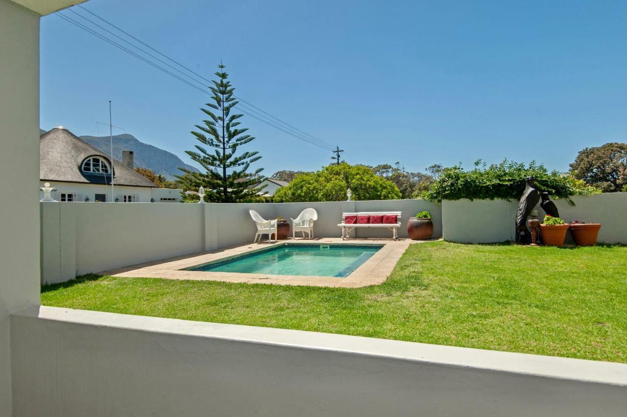 Baleens Hotel Hermanus Exterior photo