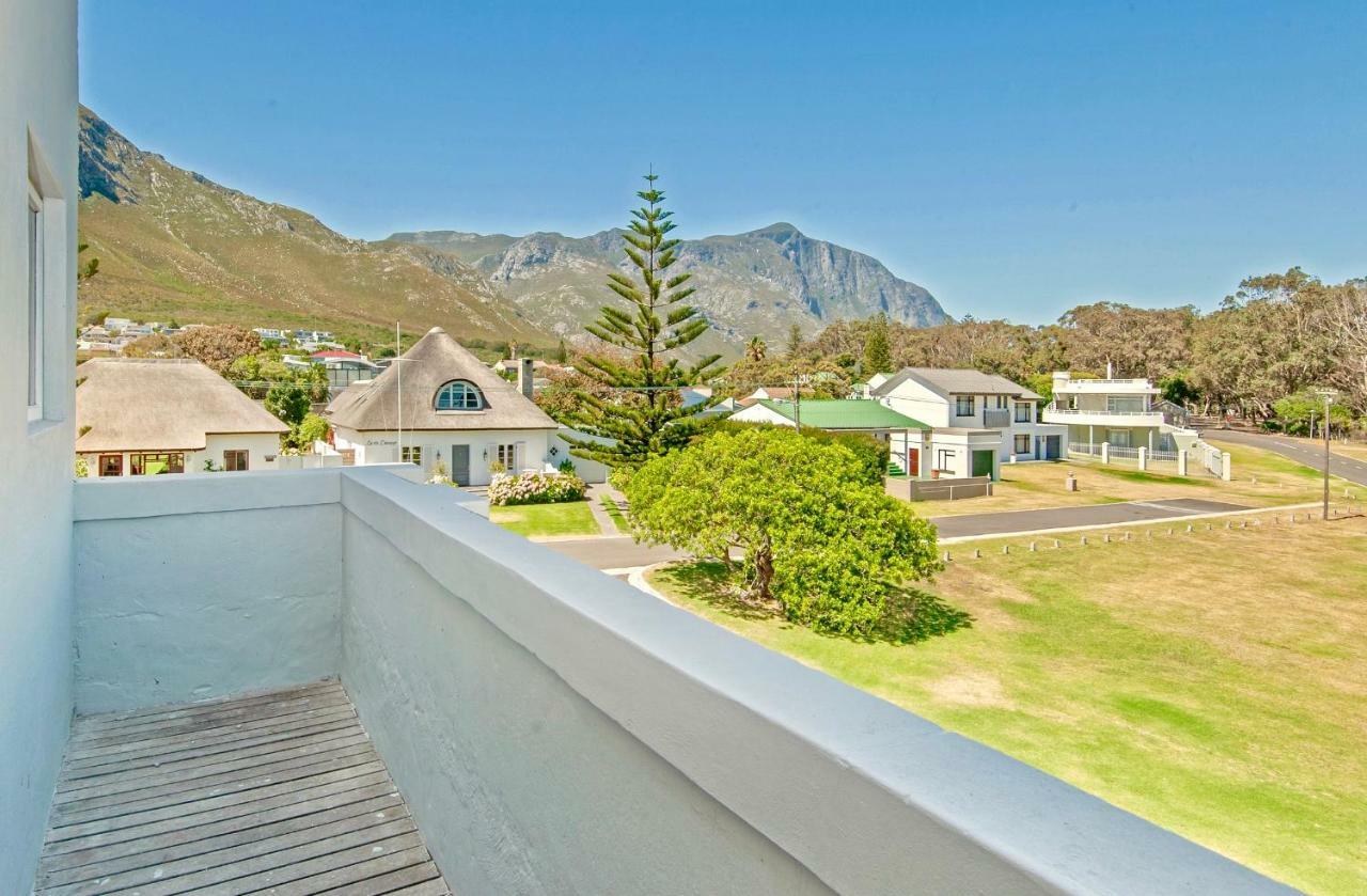 Baleens Hotel Hermanus Exterior photo